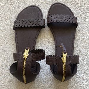 NWOT Abercrombie & Fitch Gladiator Sandals in Brown